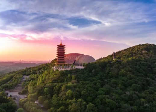 航拍牛首山。张明 摄