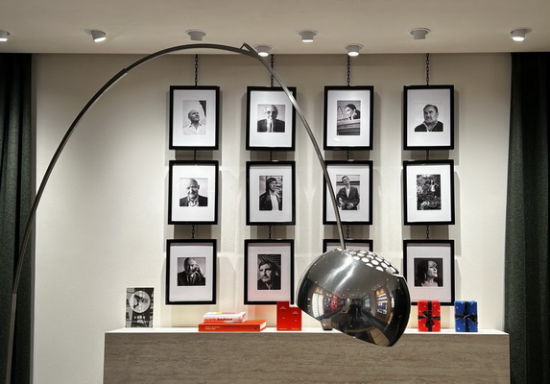 12月20日,雅诗兰黛集团旗下两大奢华香氛品牌KILIAN凯利安与Editions de Parfums Frédéric Malle馥马尔香水出版社入驻南京德基广场。泱波 摄