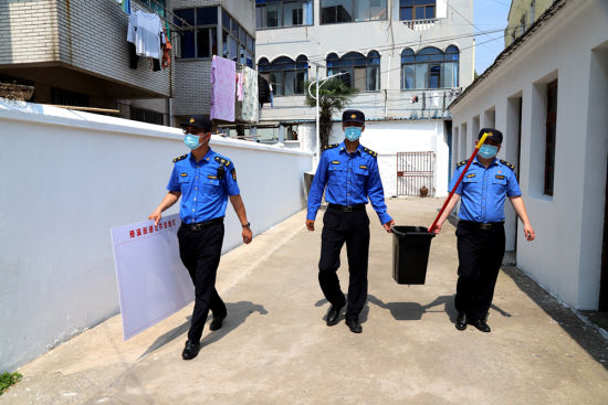 该工作旨在巩固文明城市创建成果,进一步改善居住环境,提升人居生活品质。