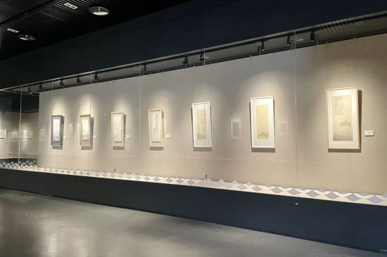 《墨韵芳华——女性艺术家邀请展》在盐城市美术馆开展。