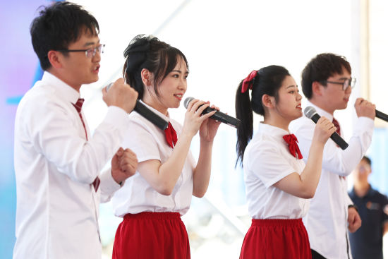 5月15日,江苏南京,“青春建功新江苏”主题活动在中铁建工集团南京天印智造谷项目部举行。