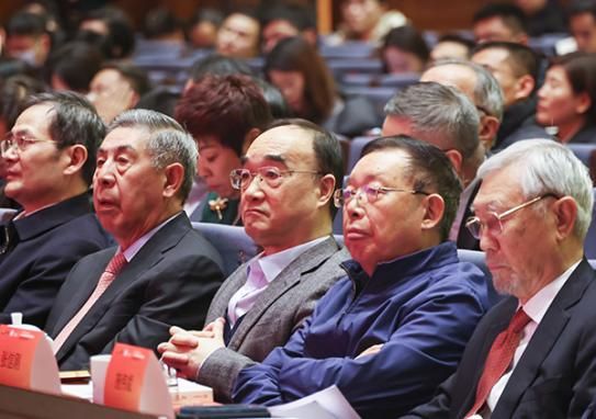 此次活动为与会者提供一个“多角度、高层次、优质量”的高端对话平台,共同参与推动中国式现代化发展的新进程。中新网记者 泱波 摄